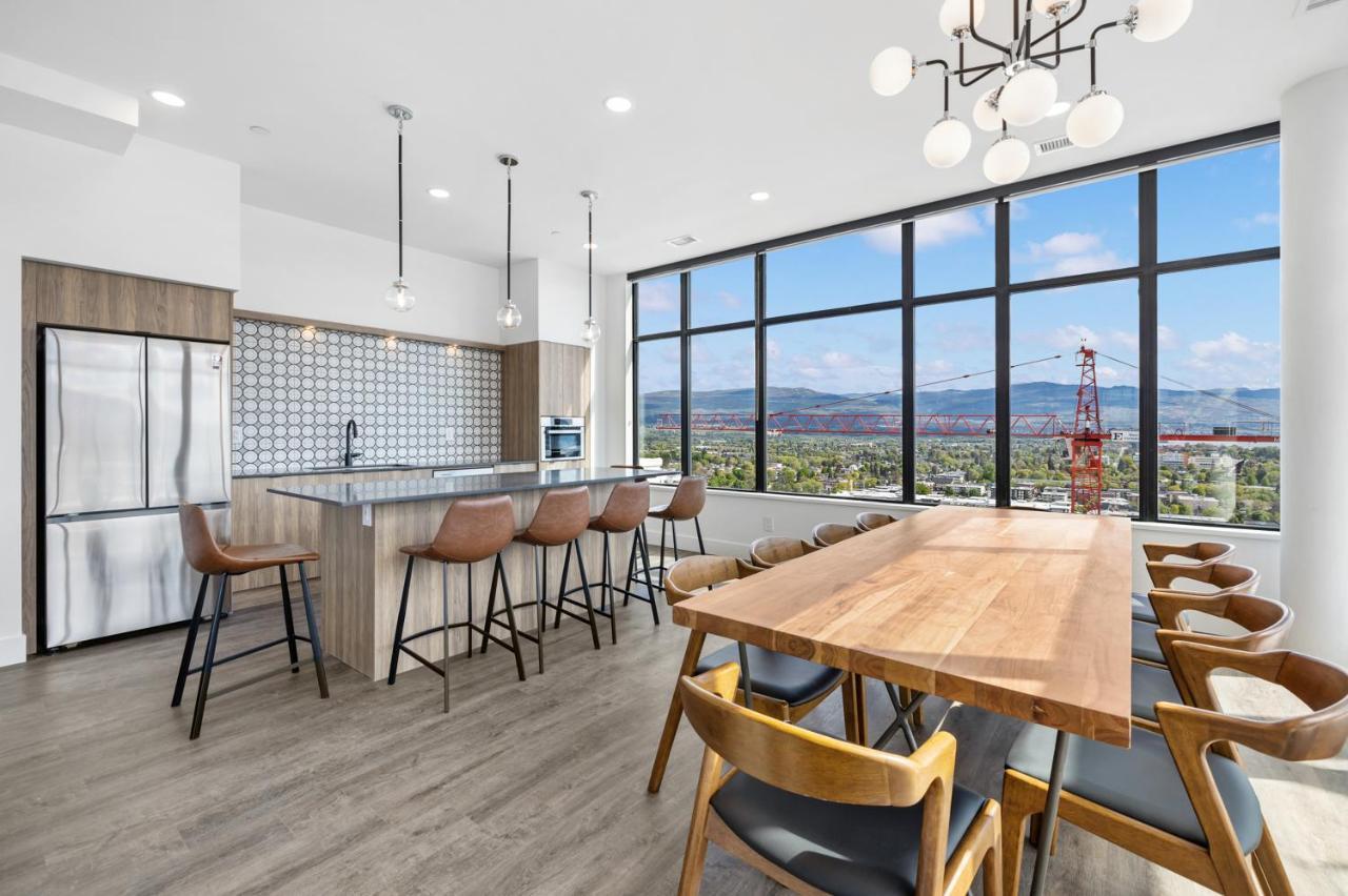 Brand New Luxury Downtown Near The Beach #13 Kelowna Extérieur photo
