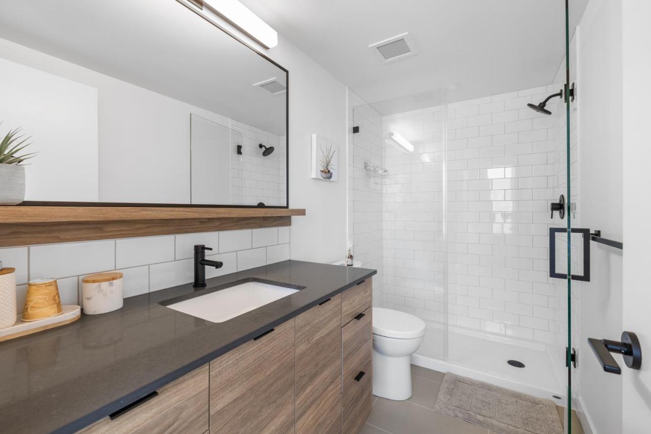 Brand New Luxury Downtown Near The Beach #13 Kelowna Extérieur photo